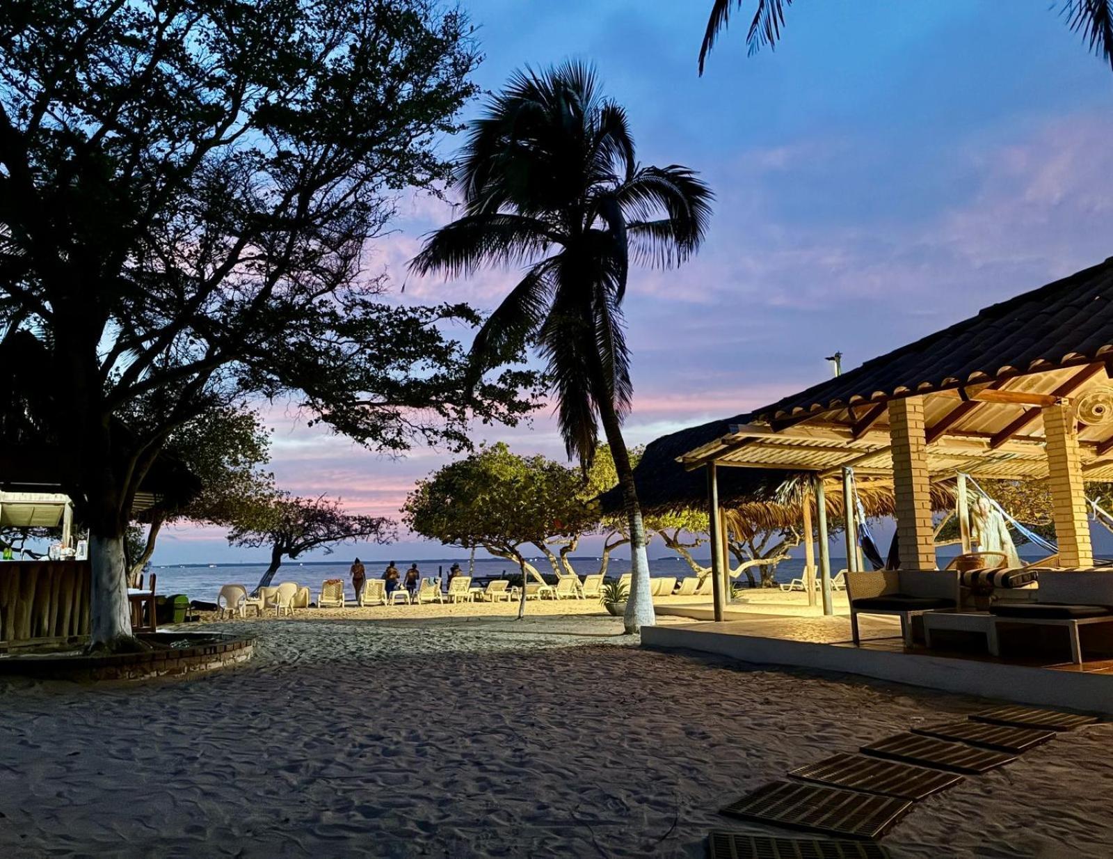 Hotel Carey Beach Baru Exterior photo